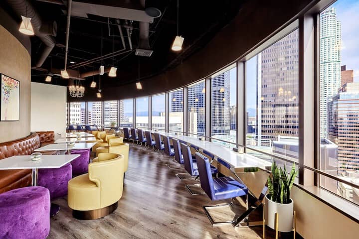 Lounge 52 of 67